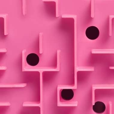 Pink ball maze